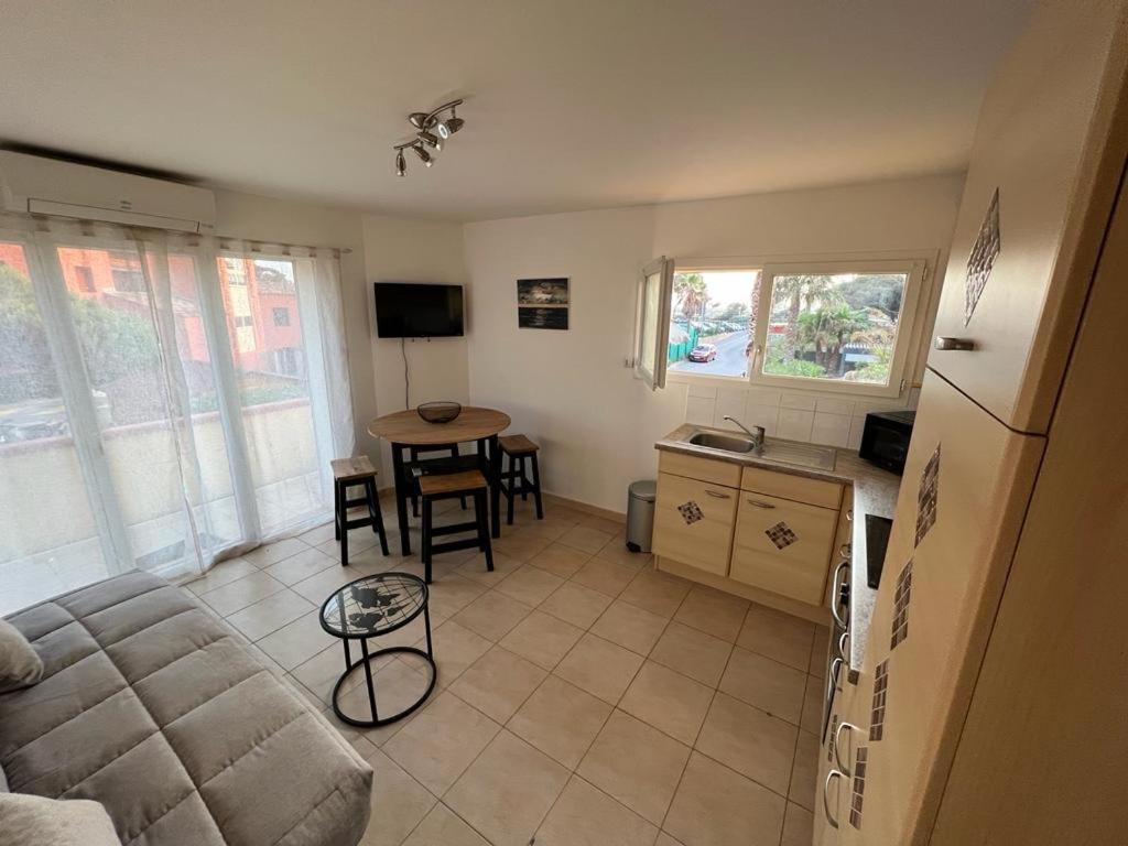 Plein Sud, Bel Appartement 20 Metres De La Plage La Capte Ιέρ Εξωτερικό φωτογραφία