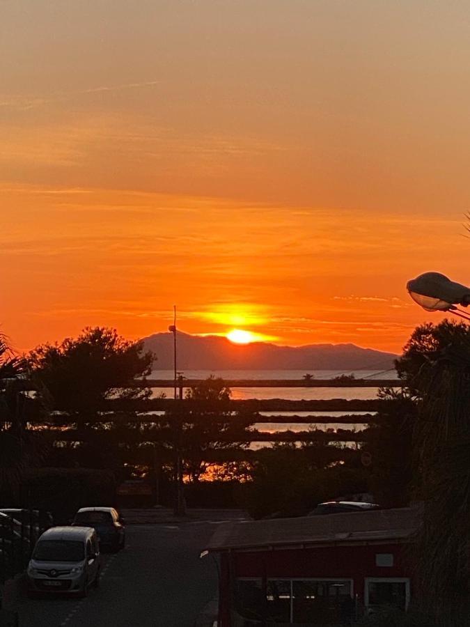 Plein Sud, Bel Appartement 20 Metres De La Plage La Capte Ιέρ Εξωτερικό φωτογραφία